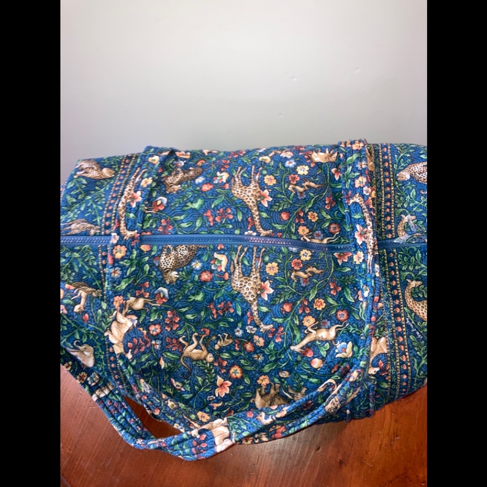 Rare Vera Bradley retired animal Kingdom pattern five piece travel set